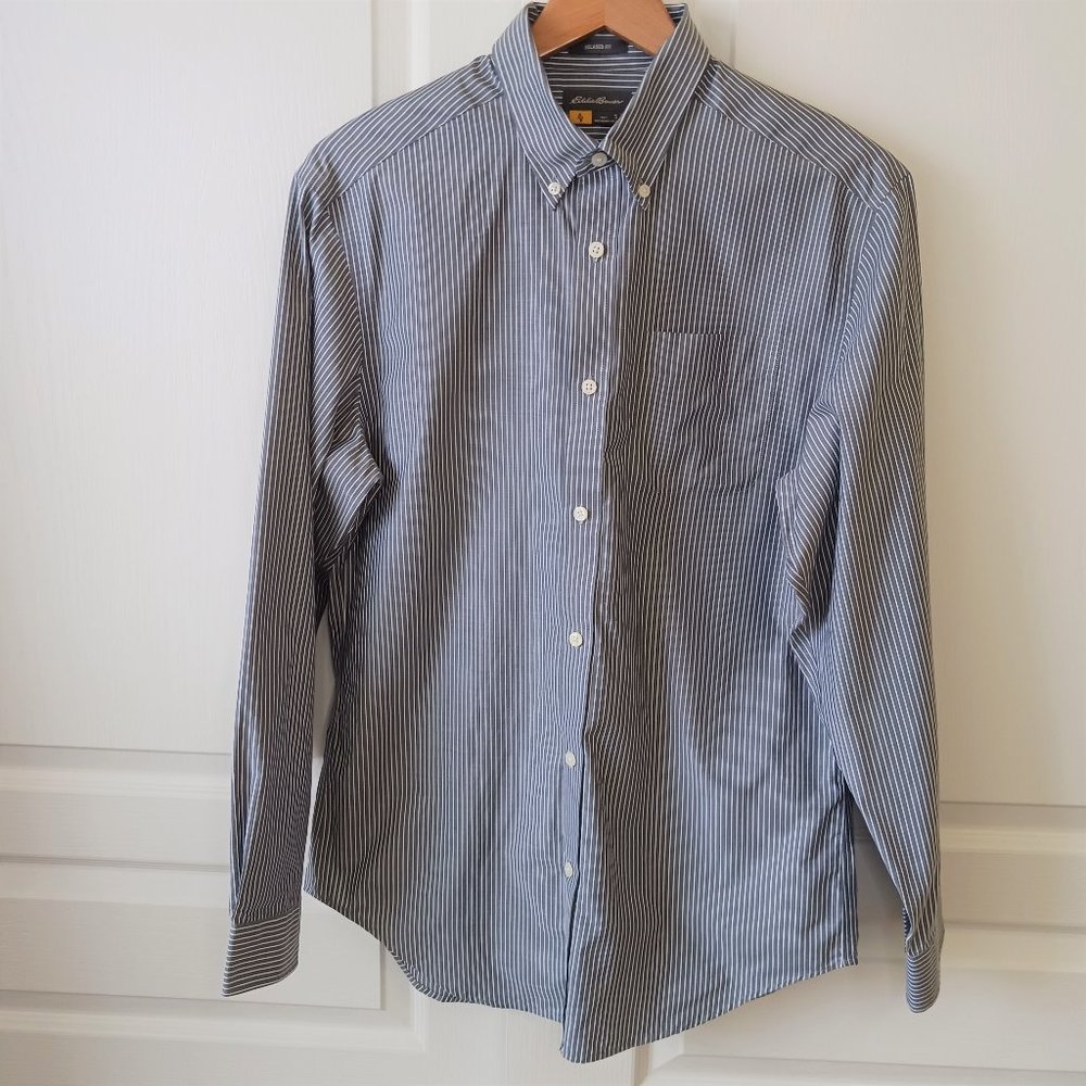 Eddie Bauer Men's Travex Gray/White Stripe Relaxed Fit Button Front Shirt Size S